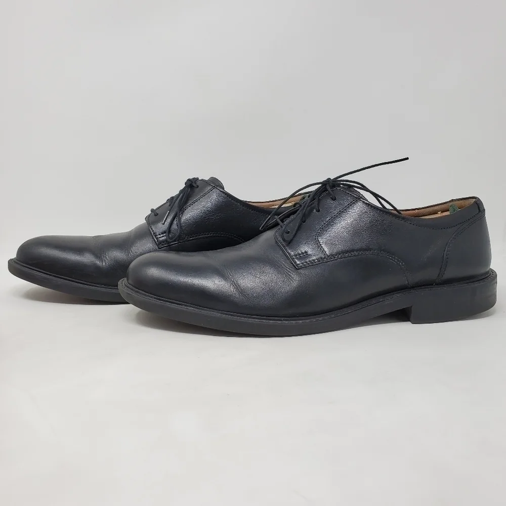 Johnston Murphy Medium Plain Toe Black Shoe